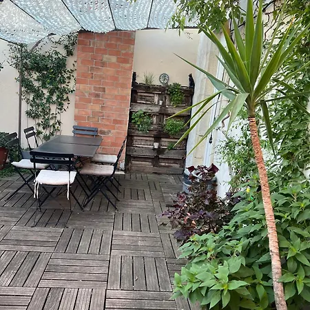 Independante Avec Sdb-terrasse Privative. Centre Frühstückspension
