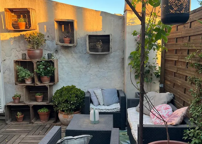 Independante Avec Sdb-terrasse Privative. Centre ベッド・アンド・ブレックファスト 3*